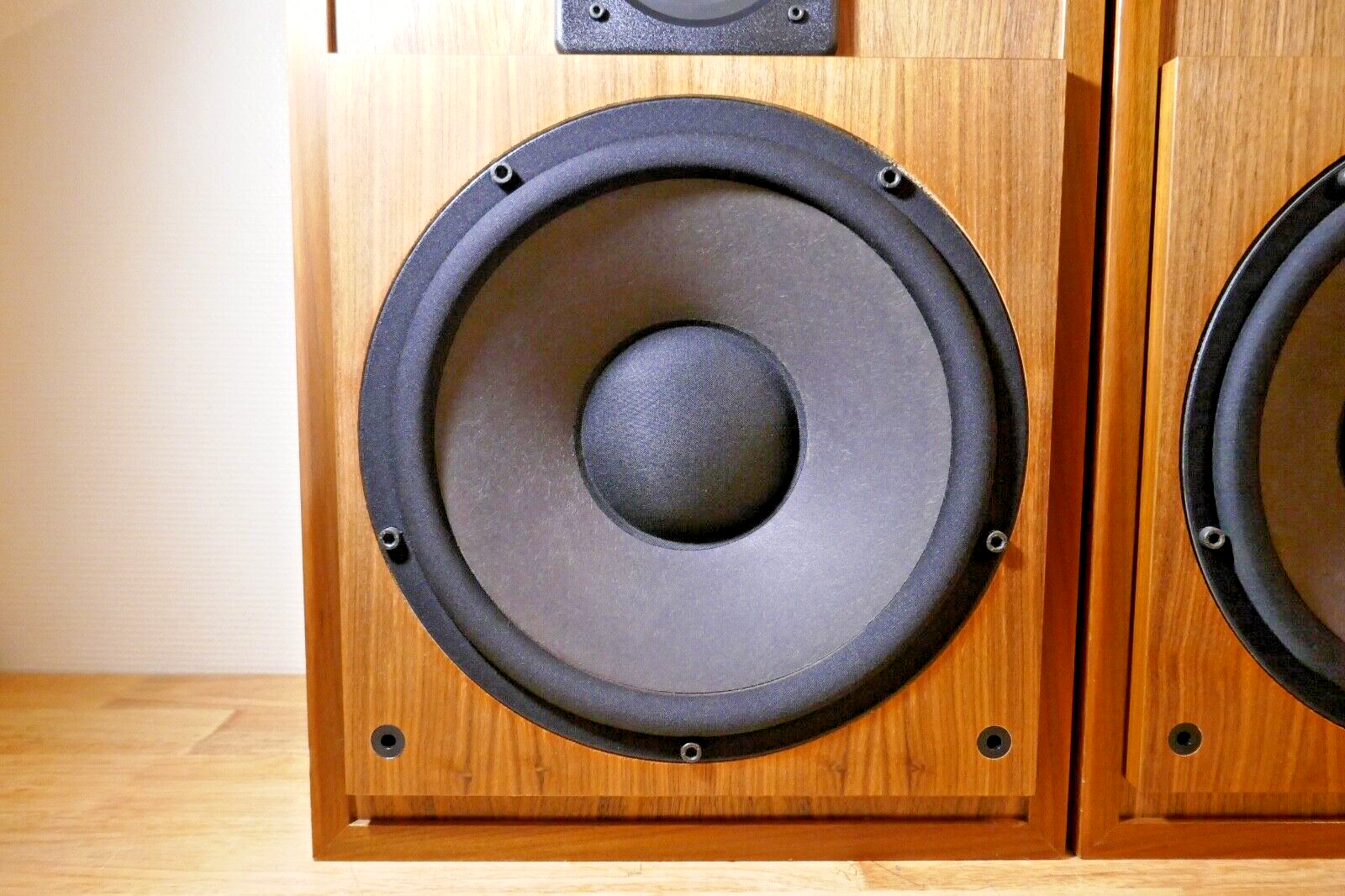 enceinte haut parleur vintage GRAETZ gainé en skai