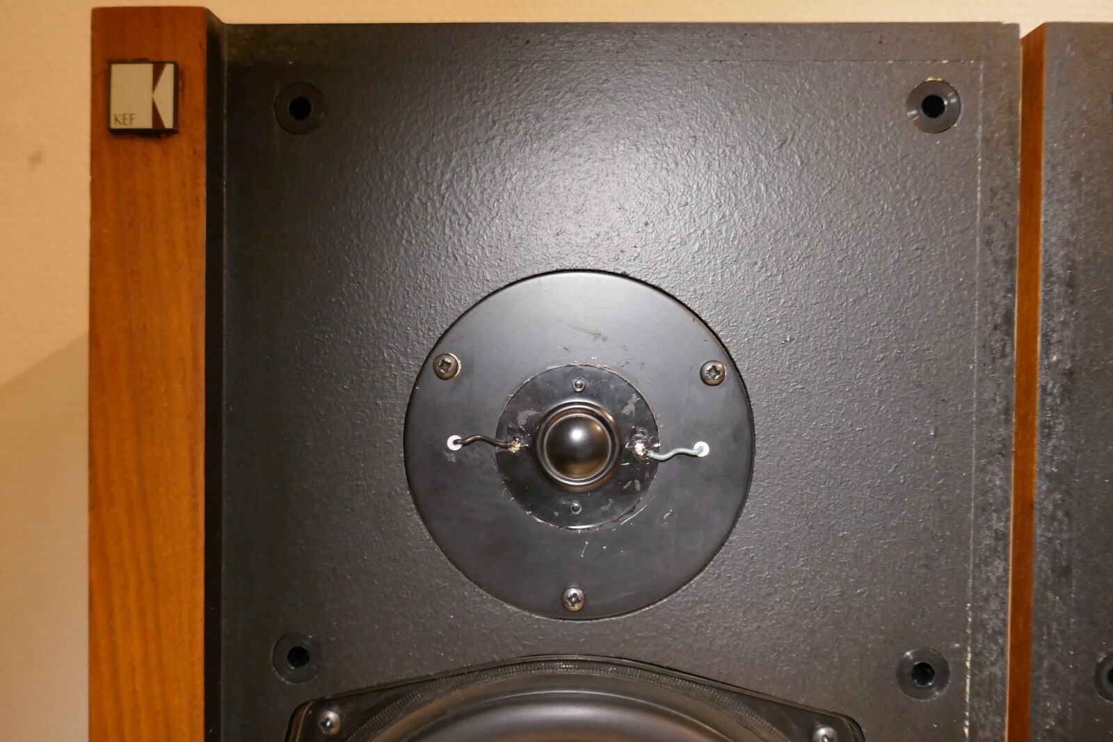 PAIRE D'ENCEINTES HAUT PARLEUR KEF CORELLI SP1051 / VINTAGE