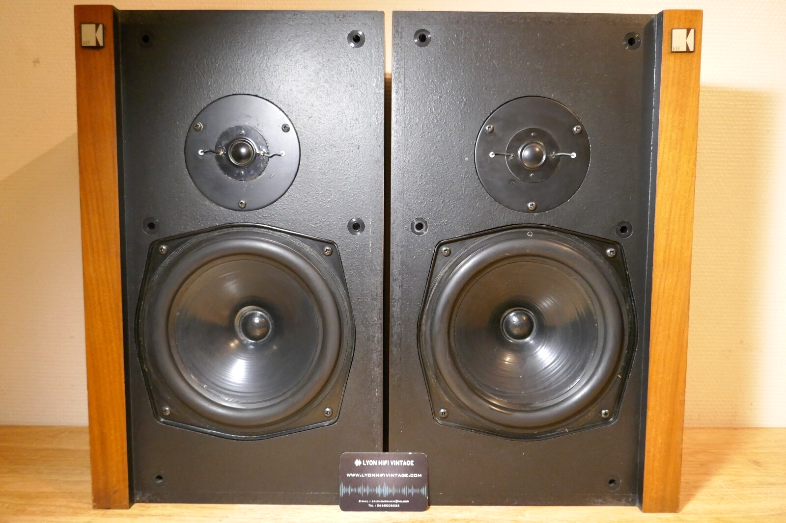 PAIRE D'ENCEINTES HAUT PARLEUR KEF CORELLI SP1051 / VINTAGE