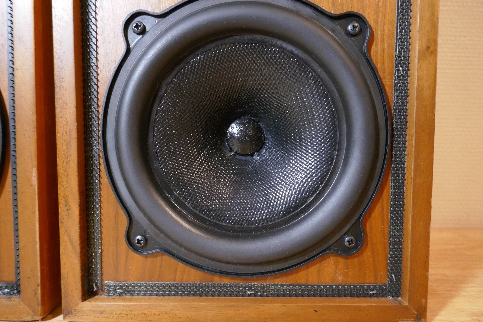 enceintes speakers bowers