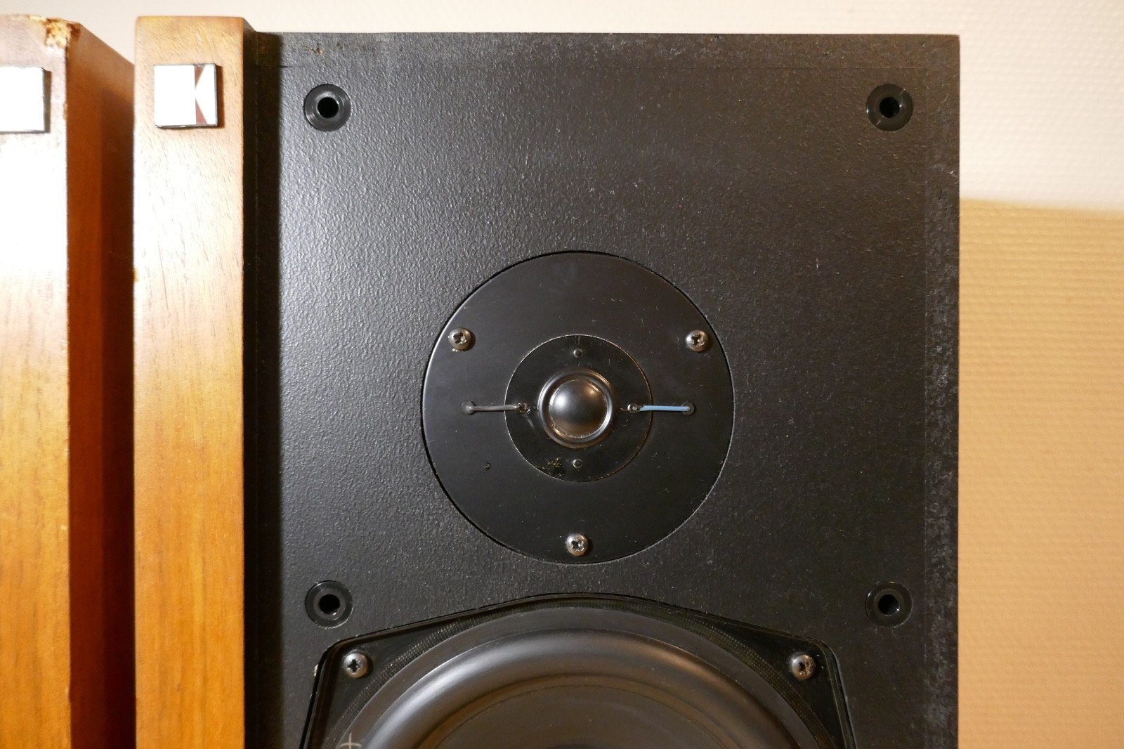 PAIRE D'ENCEINTES HAUT PARLEUR KEF CORELLI SP1051 / VINTAGE