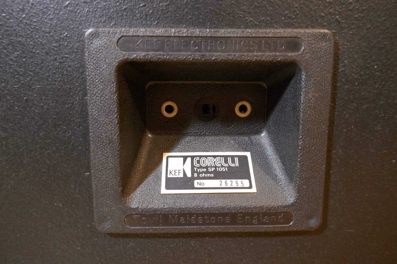 PAIRE D'ENCEINTES HAUT PARLEUR KEF CORELLI SP1051 / VINTAGE
