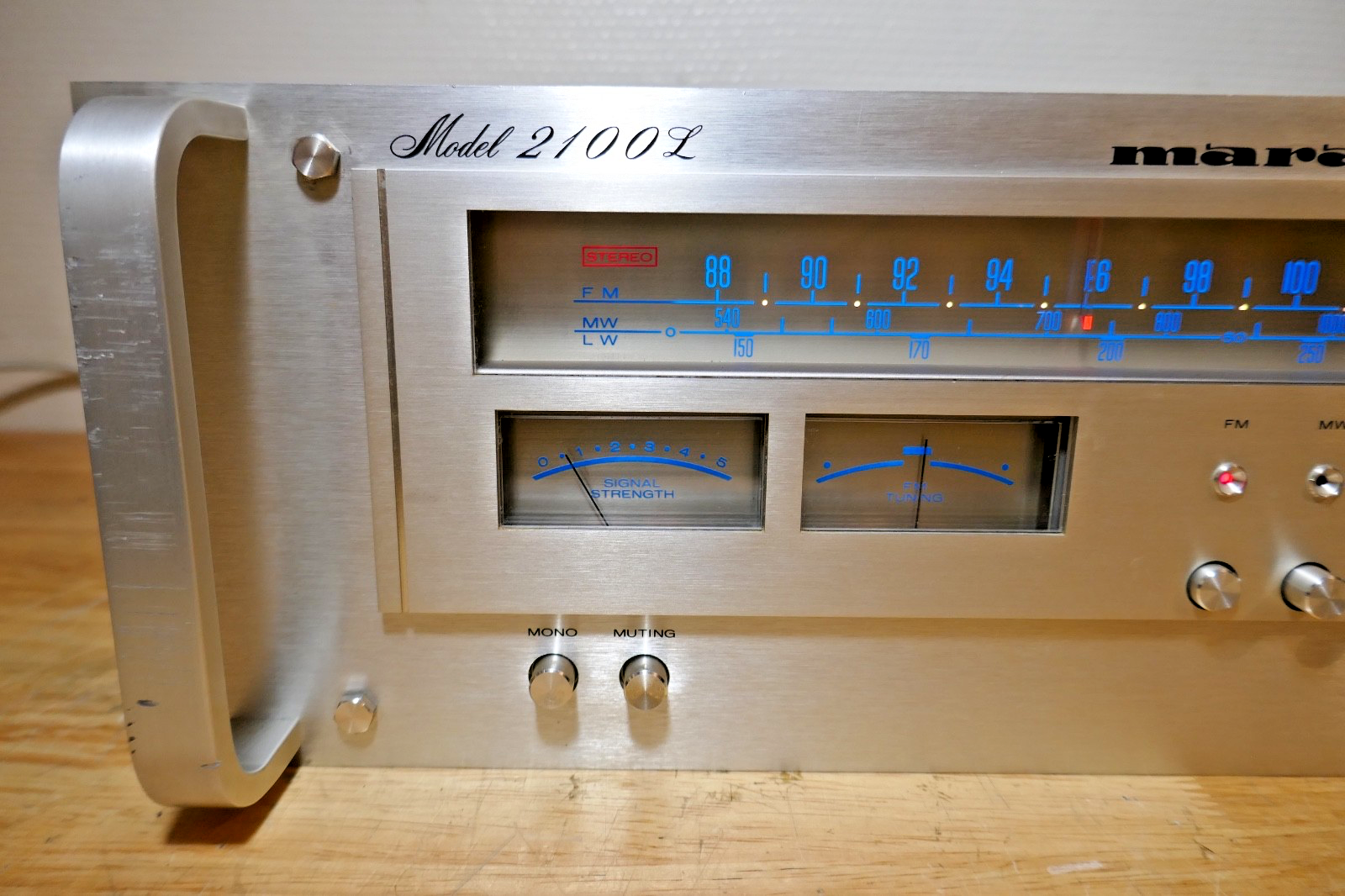 Tuner radio marantz 2100L vintage occasion