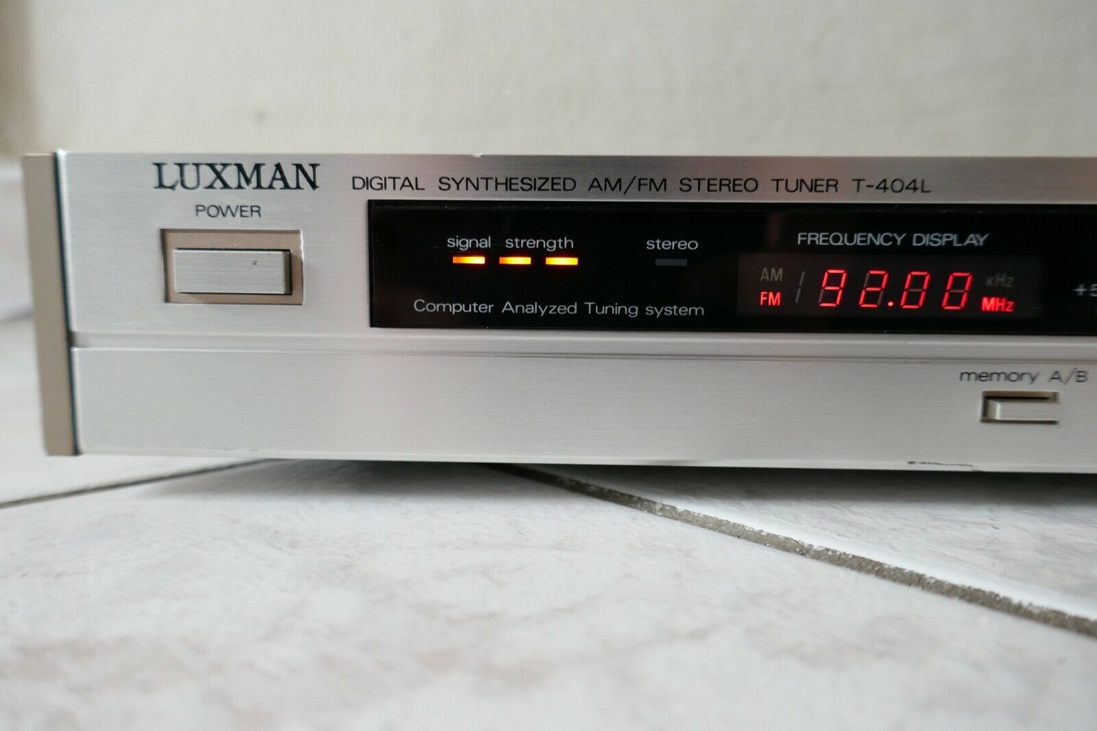 tuner radio luxman T-404L vintage occasion
