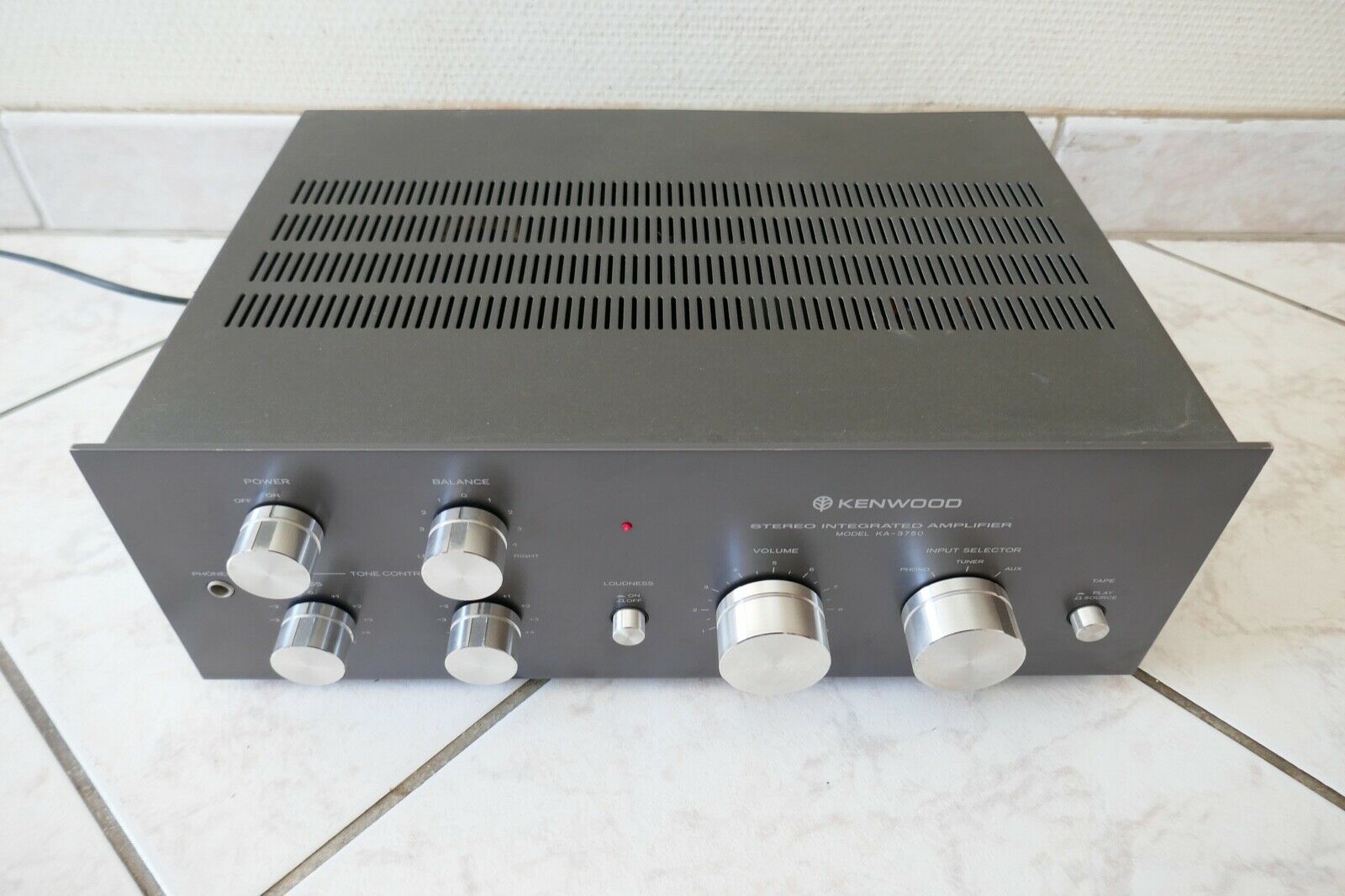 AMPLIFICATEUR KENWOOD STEREO INTEGRATED AMPLIFIER MODEL KA3750