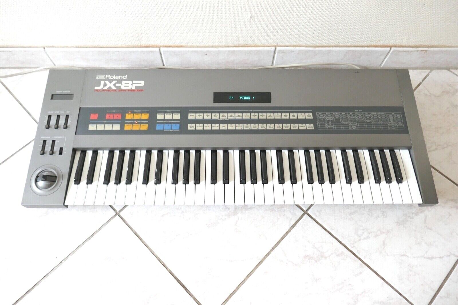 synthétiseur clavier keyboard Roland jx-8p vintage occasion