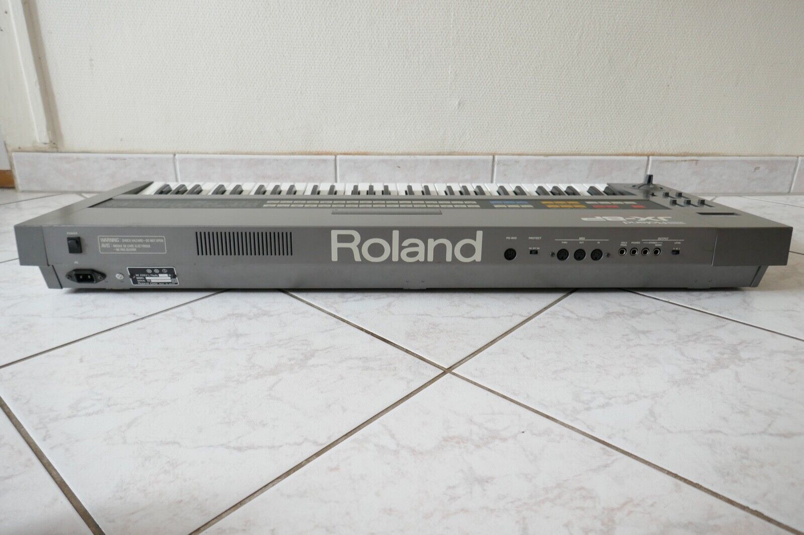 synthétiseur clavier keyboard Roland jx-8p vintage occasion