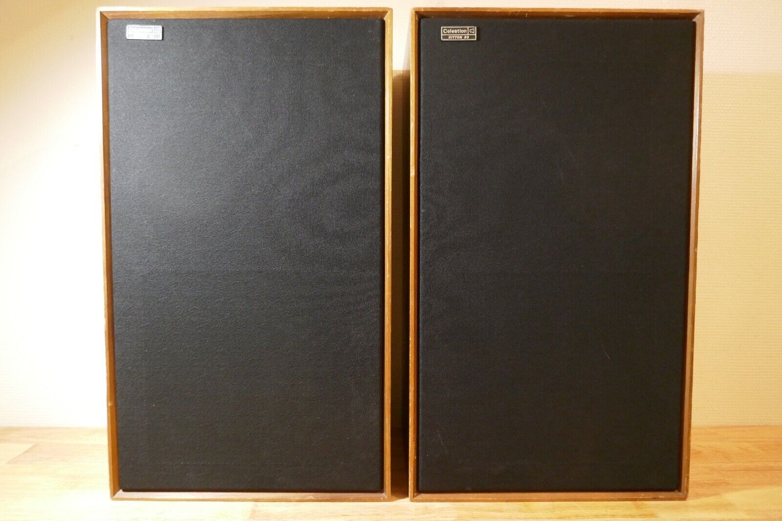 Enceintes Hi-Fi Celestion Ditton 300 – Avant Droite Et Gauche, Filaires, Occasion Bon état