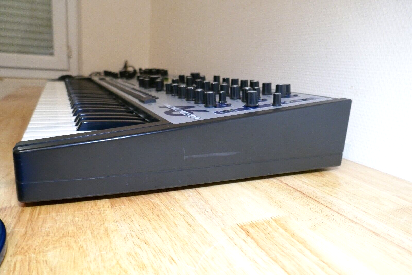 synthétiseur keyboard Alesis Andromeda a6 occasion