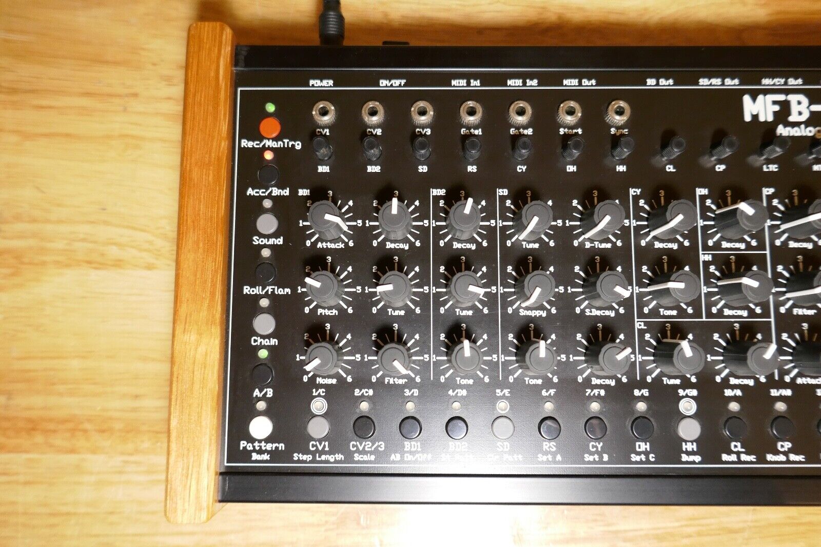 BOITE A RYTHME ANALOGIQUE MFB TANZBAR ANALOGIC GROOVEBOX HIFI / SON/ENREGISTREMENT / RECORDING