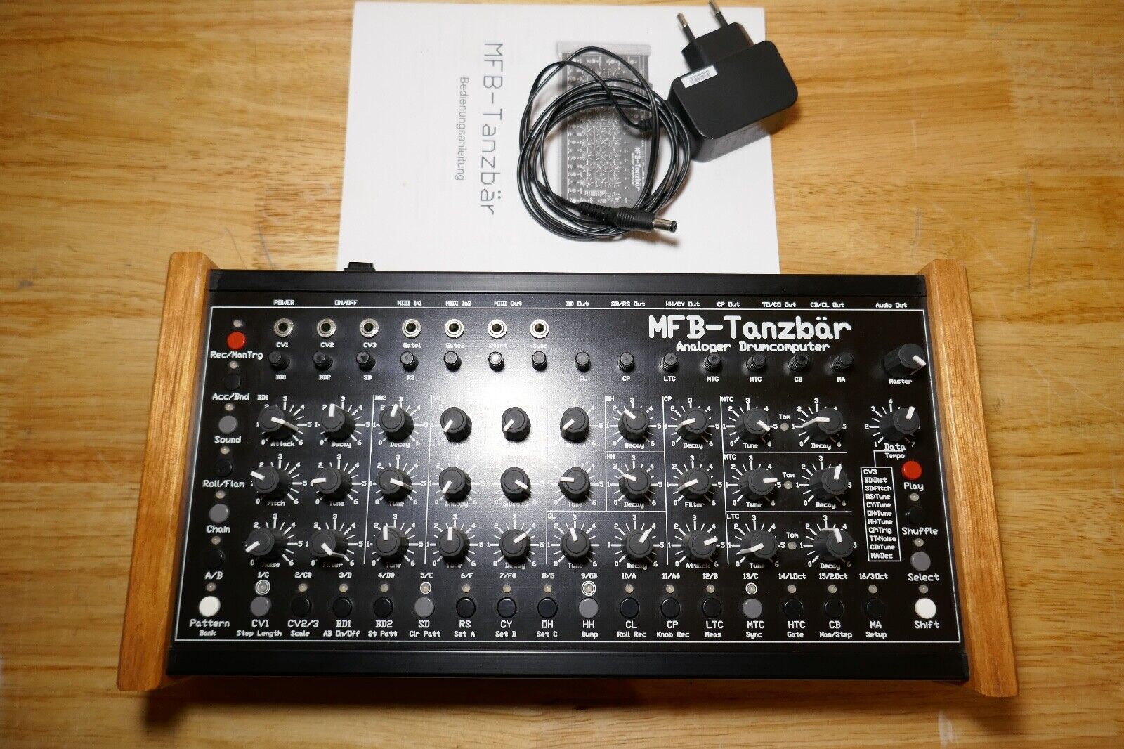 BOITE A RYTHME ANALOGIQUE MFB TANZBAR ANALOGIC GROOVEBOX HIFI / SON/ENREGISTREMENT / RECORDING