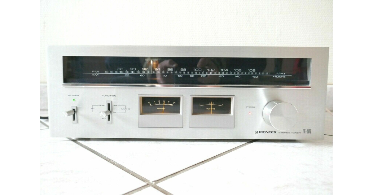 Tuner radio pioneer stereo tuner tx-606 / vintage tuner radi à Villeurbanne | Clasf image-video