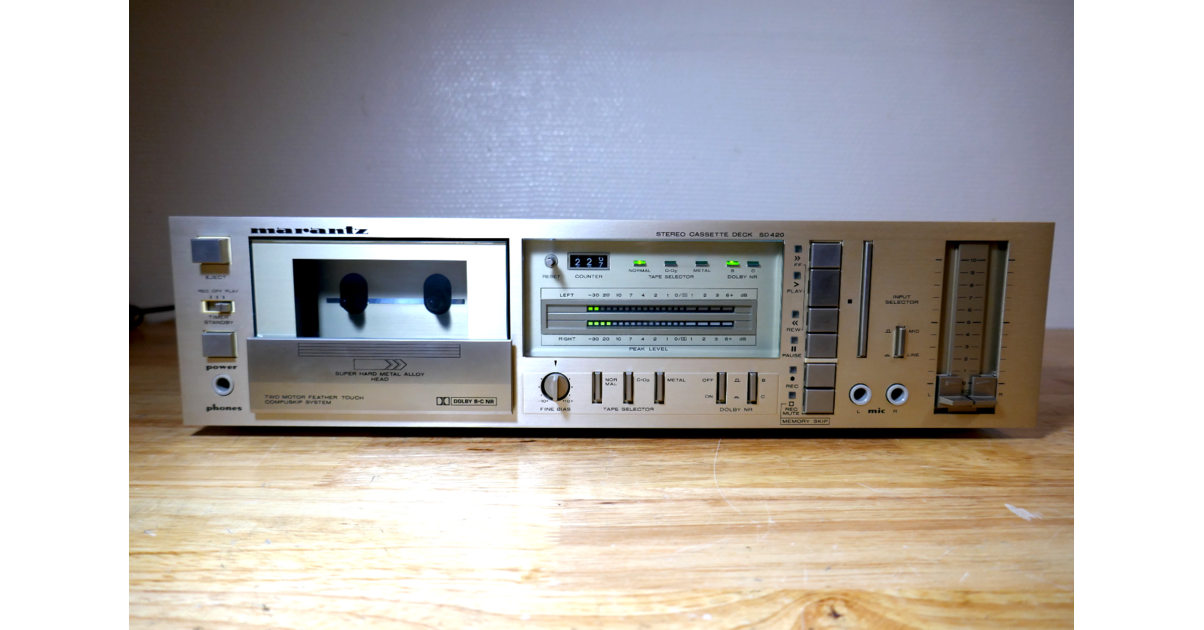 Lecteur Cassette Portable Sharp JC-140 – Vintage, Stéréo, Radio AM/FM – Fonctionne