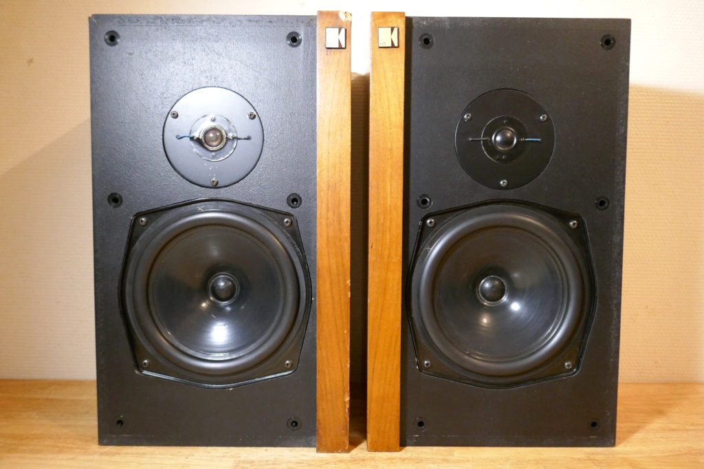 PAIRE D'ENCEINTES HAUT PARLEUR KEF CORELLI SP1051 / VINTAGE