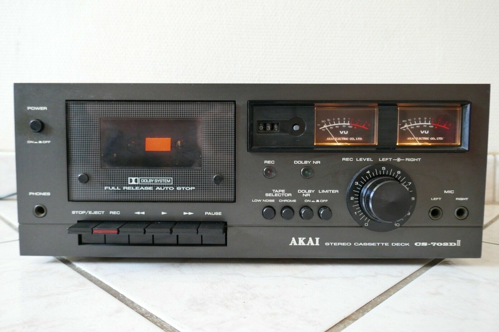 LECTEUR DE CASSETTE AKAI STEREO CASSETTE DECK CS702DII / VINTAGE TAPE