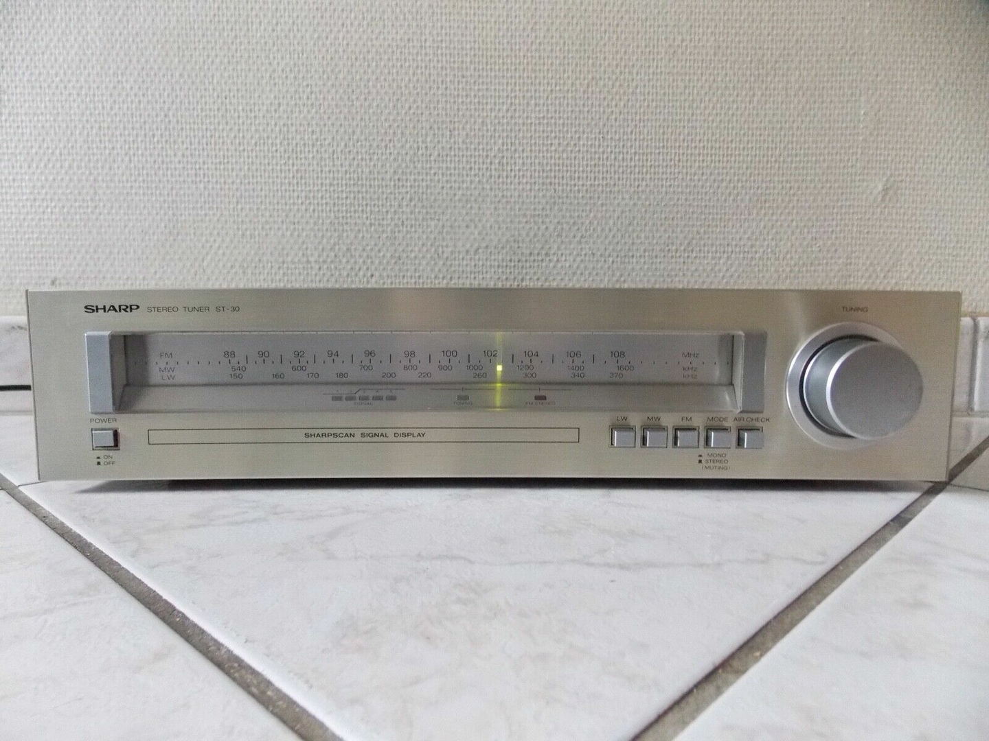 TUNER RADIO SHARP STEREO TUNER ST-30 / VINTAGE TUNER RADIO - HIFI / SON ...