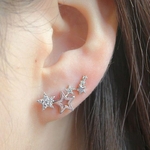 Huitan-boucles-d-oreilles-en-Zircon-blanc-brillant-pour-femmes-bijoux-tendance-Simple-l-gant-toile