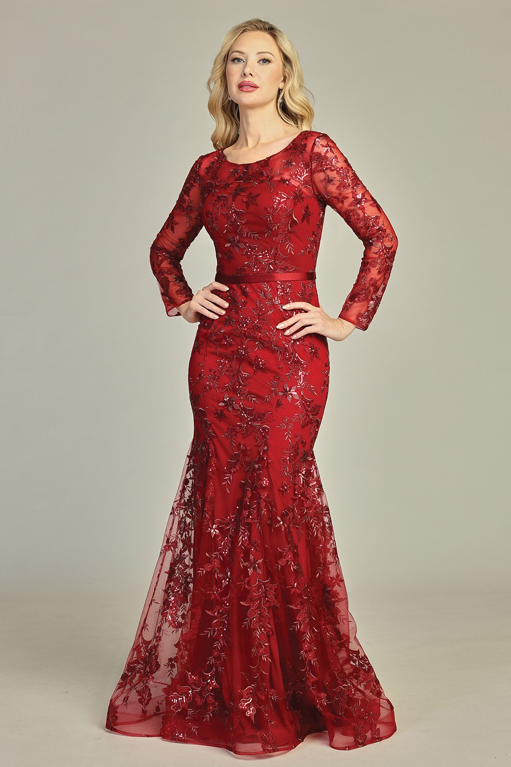 Robe de soirée longue somptueuse et élégante