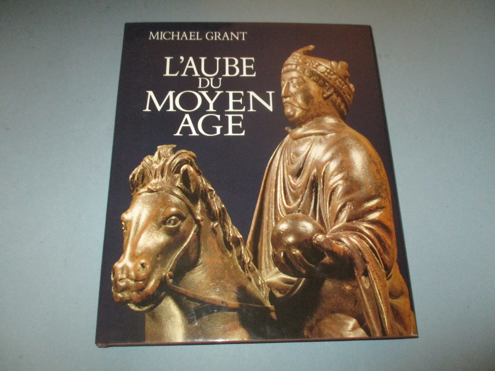 L\'Aube du Moyen Age, Michael Grant, Celiv 1985