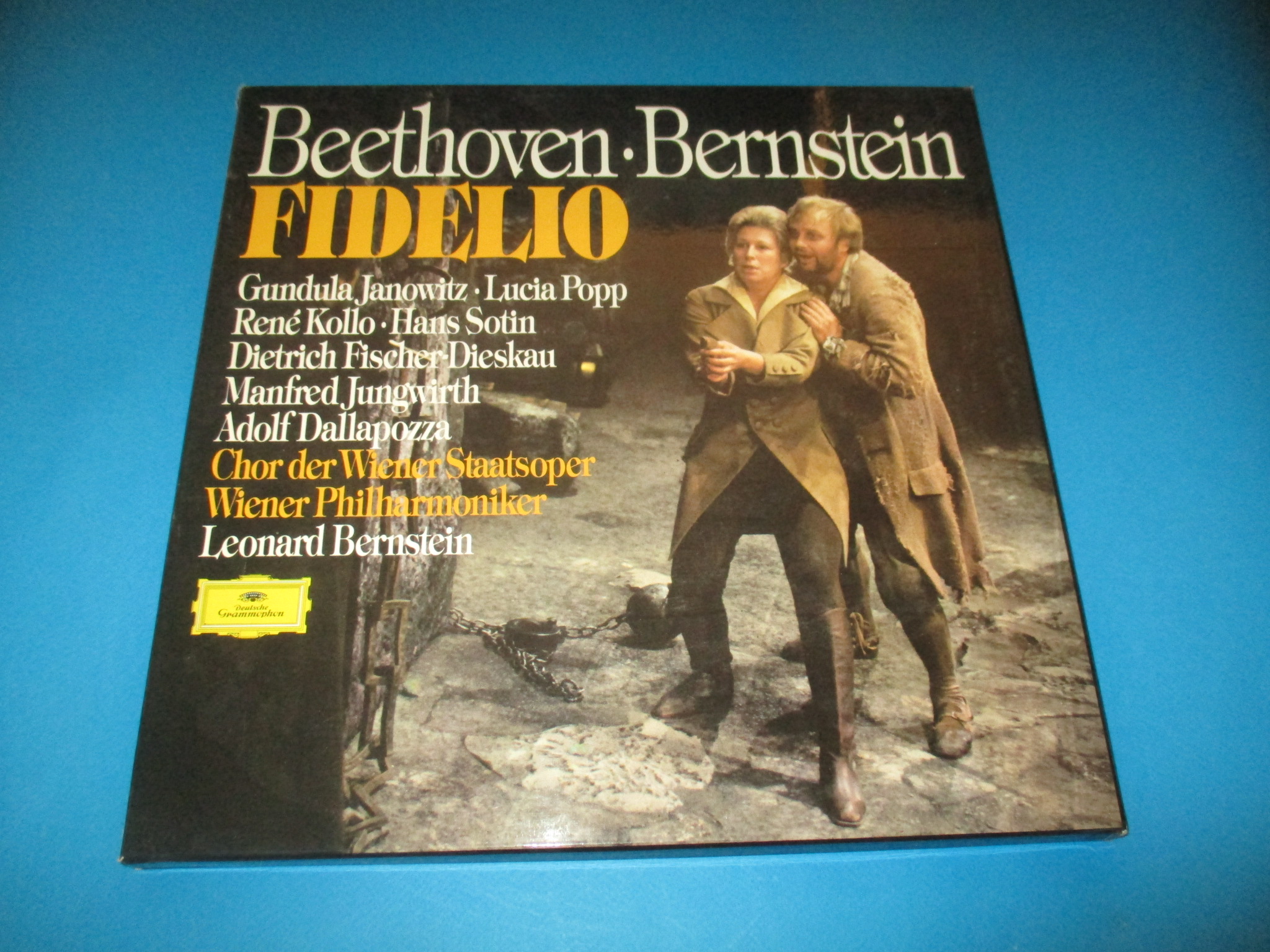 Coffret 3 disques Fidelio, Beethoven, Leonard Bernstein, Janowitz Popp Kollo Sotin, Fischer-Dieskau, Wiener Philharmoniker, Deutsche Grammophon