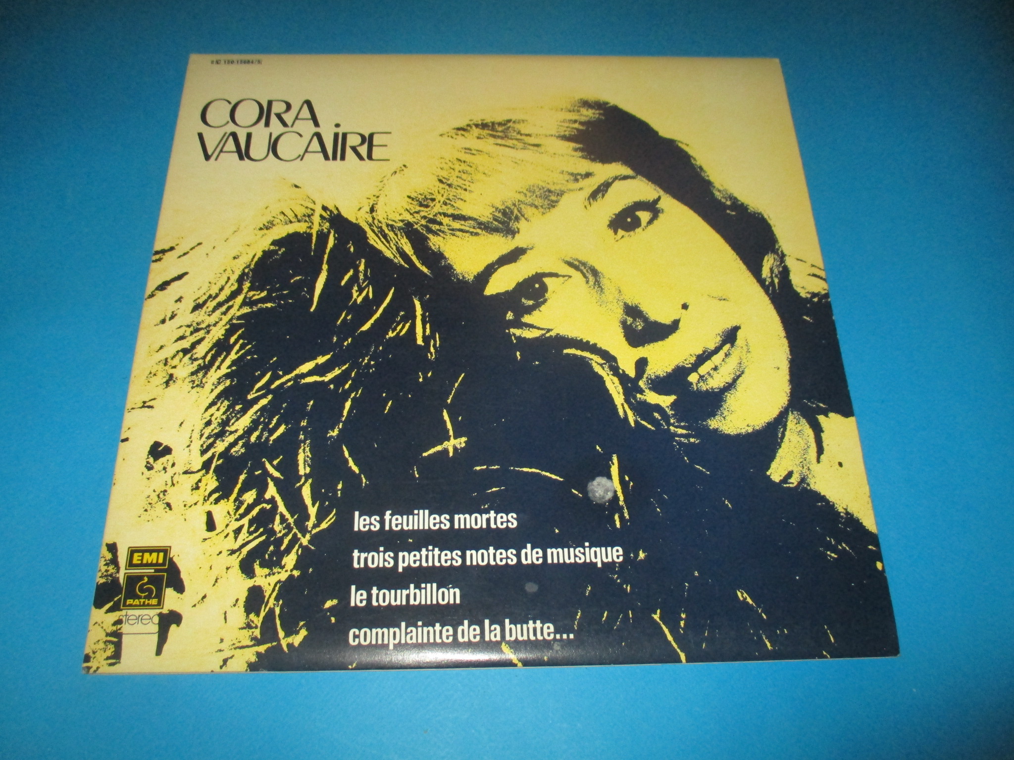 Double disque Cora Vaucaire chante Prévert et Kosma, Les feuilles mortes Barbara Le Tourbillon ... 2 x 33 tours Pathé EMI