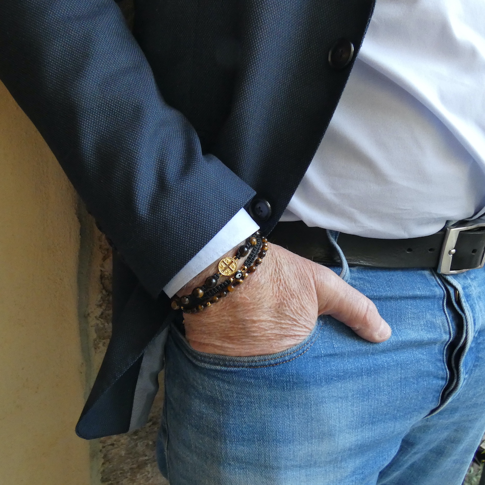 Bracelet homme pierre oeil de tigre protection medaille dorée