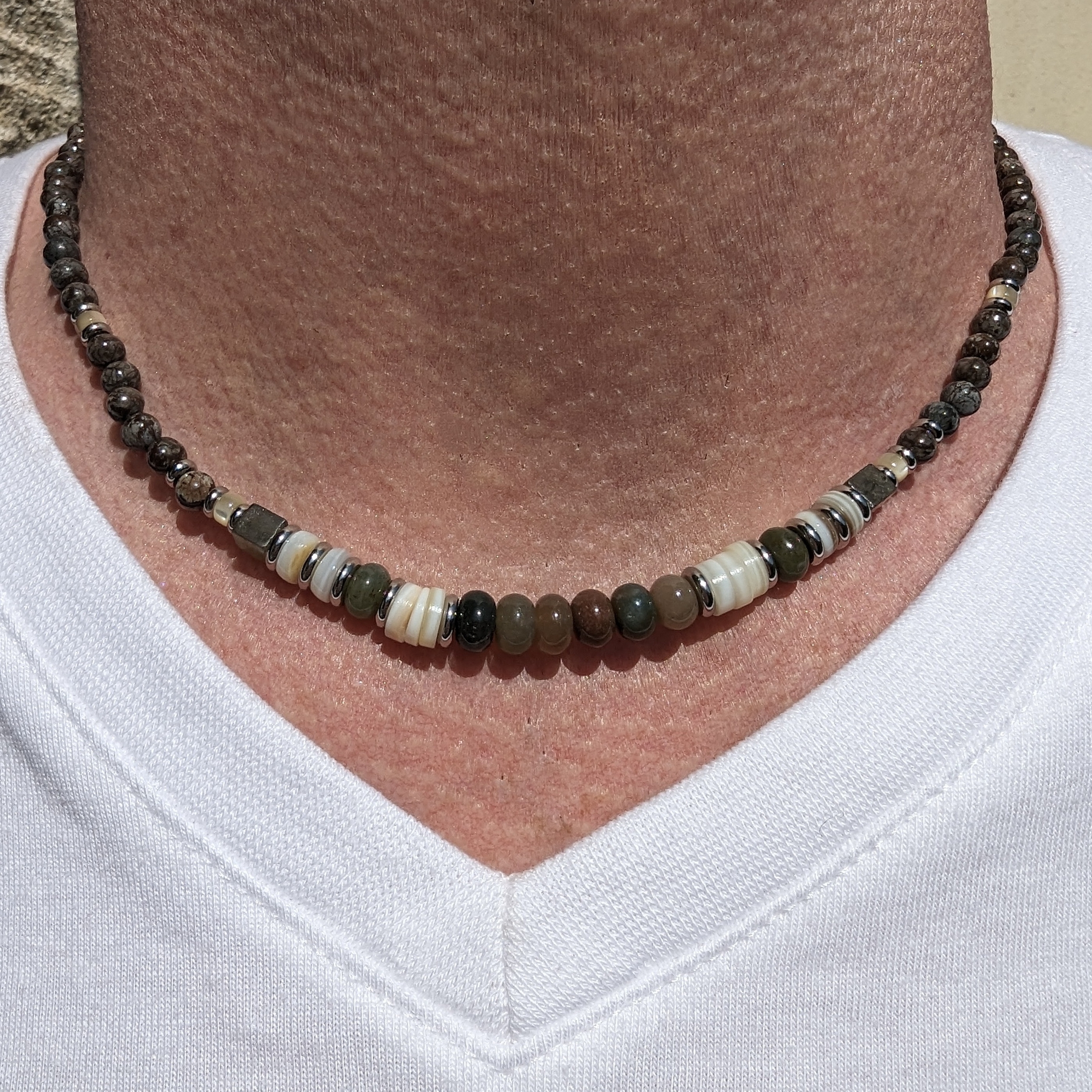 Colier-homme-Colin-agate-nacre-jaspe-perles-pierre-naturelle 2