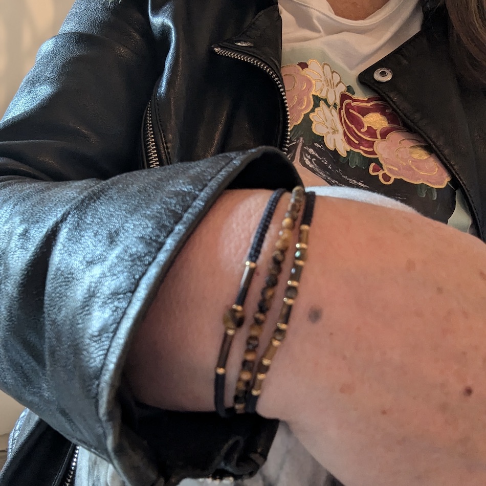 Bracelet-pierre-naturelle-femme-tressage-fin-oeildetigre