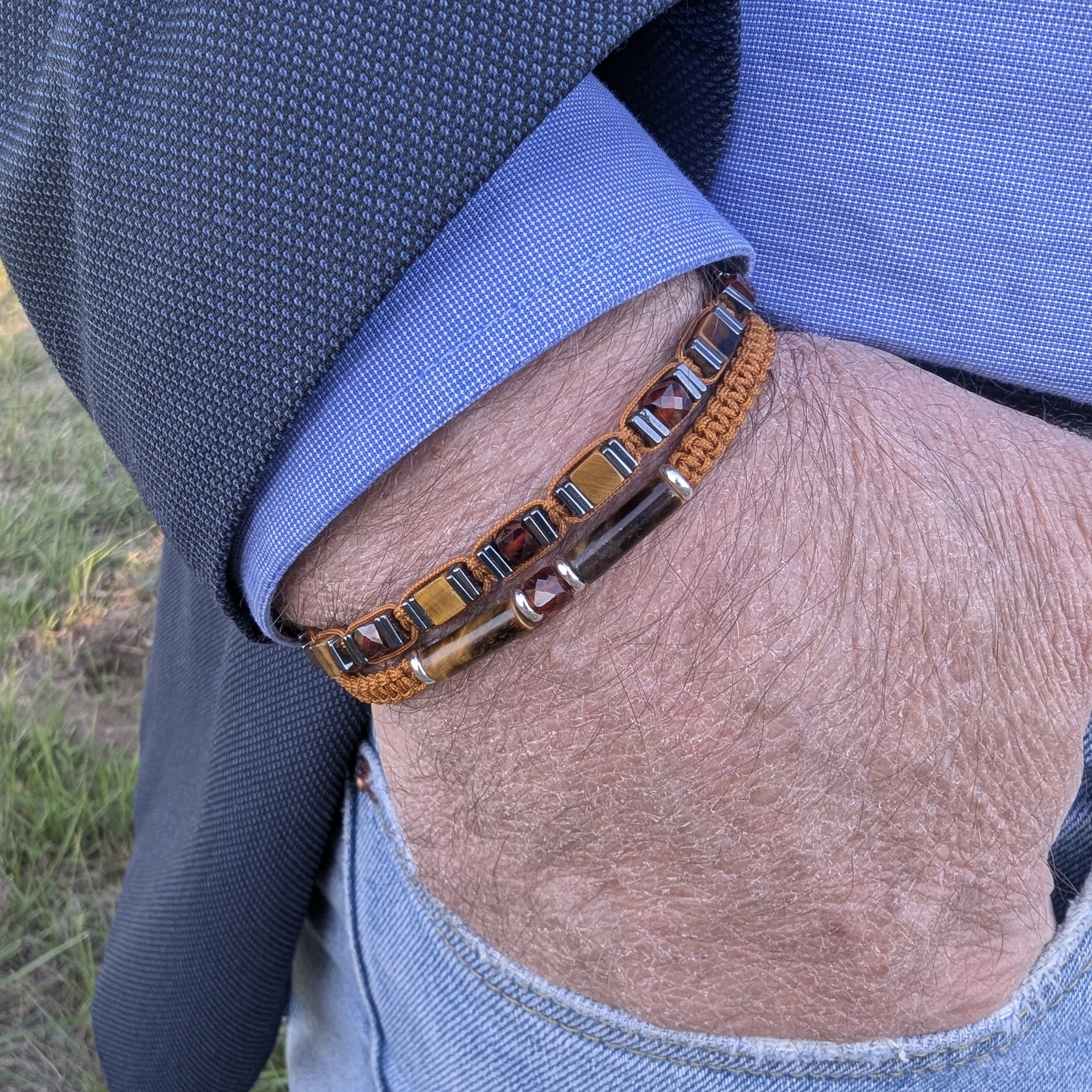 Bracelet grenat oeil de tigre artisanat français bracelet collection prestige