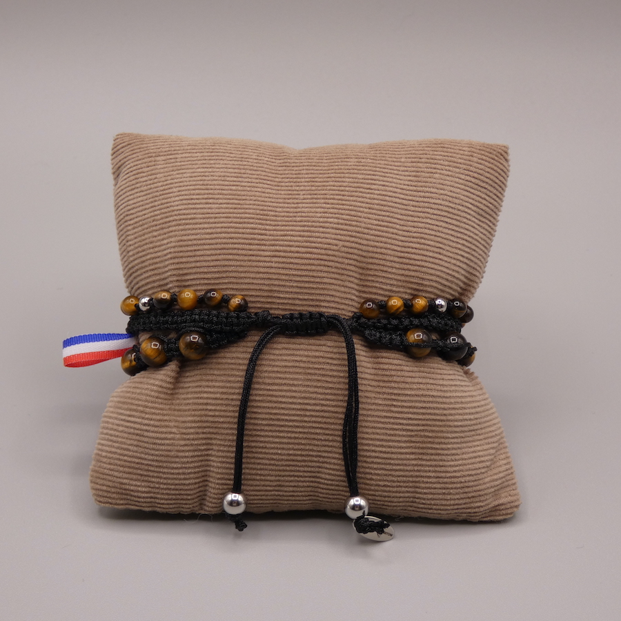 Bracelet homme pierre oeil de tigre et médaille saint Benoit