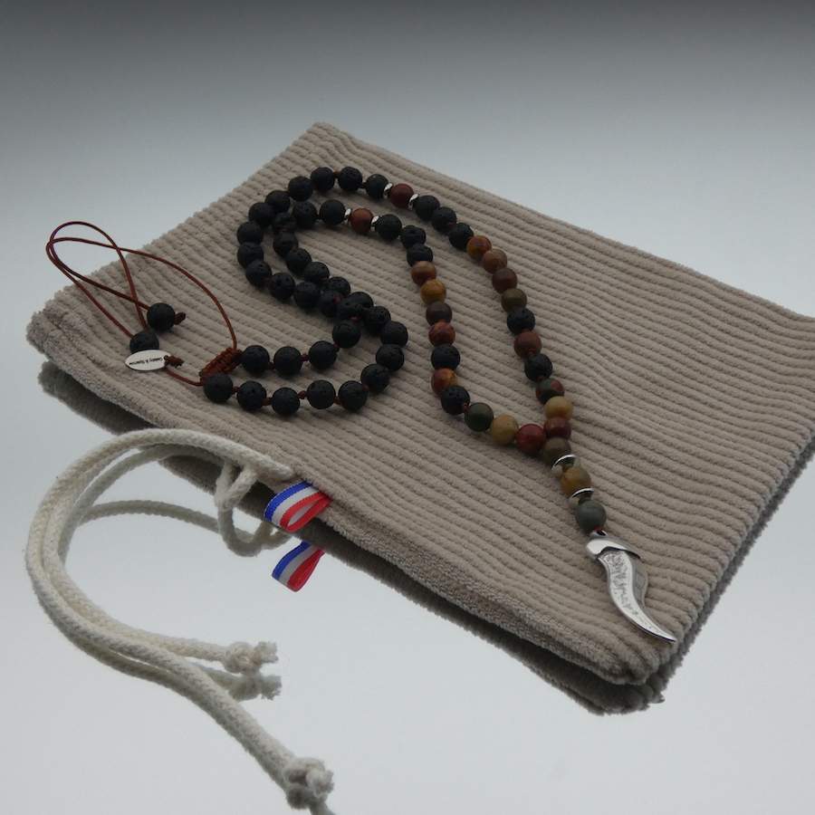 collier homme pierre de jaspe et pendentif dent