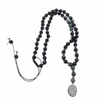 Collier-Merlin-mi-long-hommr-kaki-noir-pierre-naturelle-jaspe-lave-artisanat-français