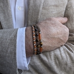Bracelet-Hugo-homme-triple-oeildetigre-cornaline-orange-marron-fabrication-artisanale-France