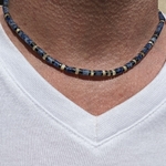 collier-surfeur-homme-noa-pierre-naturelle-sodalite