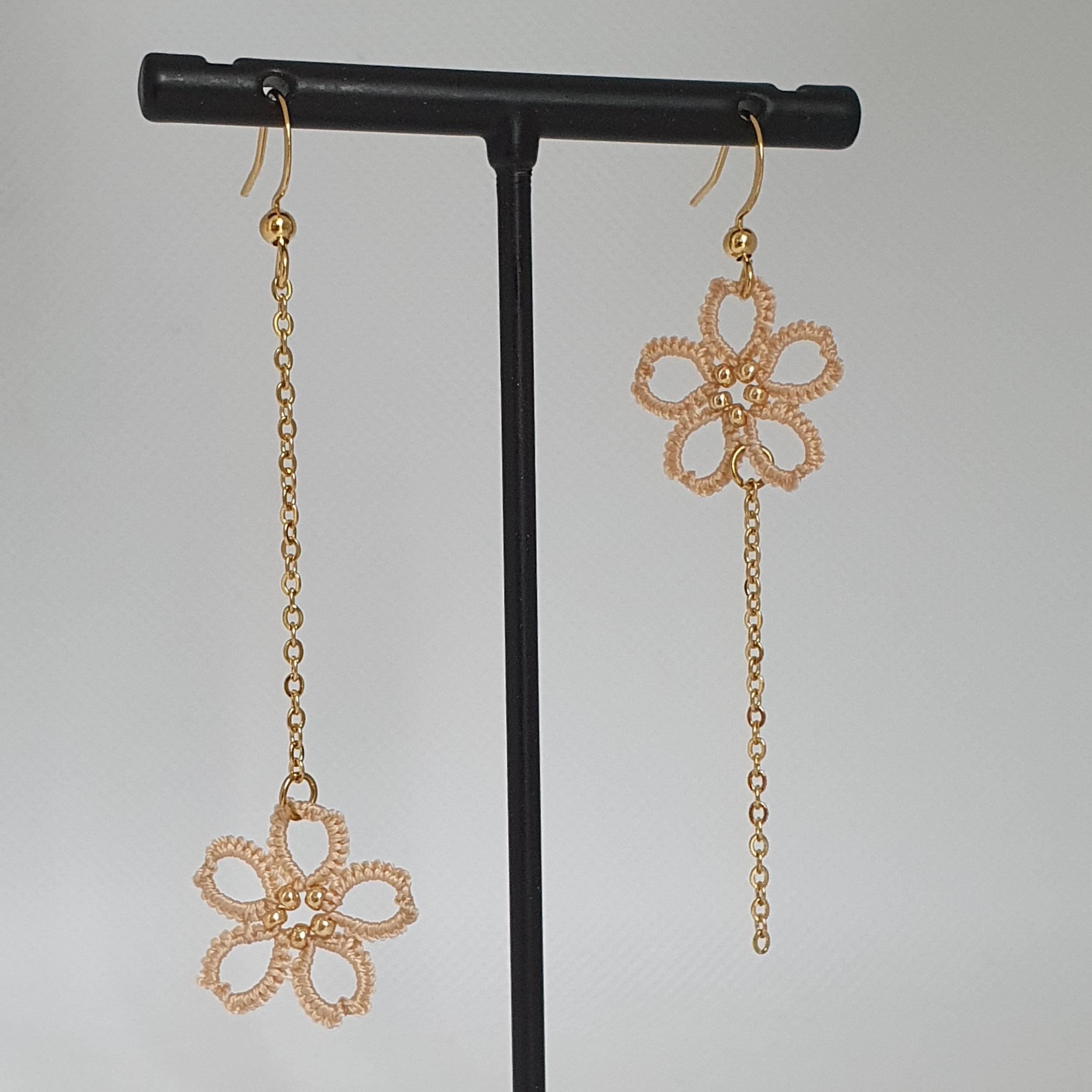 Boucles doreilles UDA de SO Frivole Chameau 536