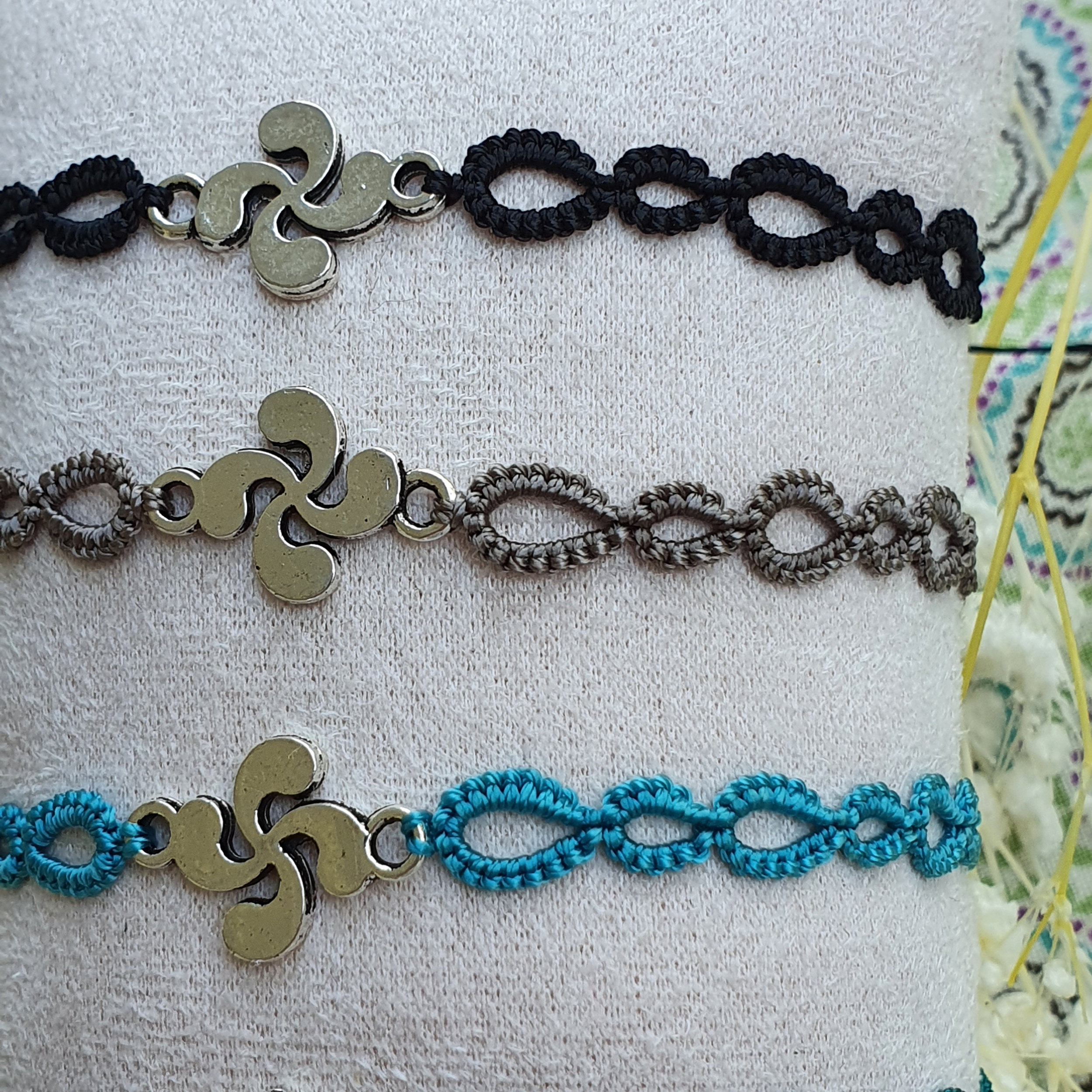 bracelets lauburu de so frivole noir taupe turquoise
