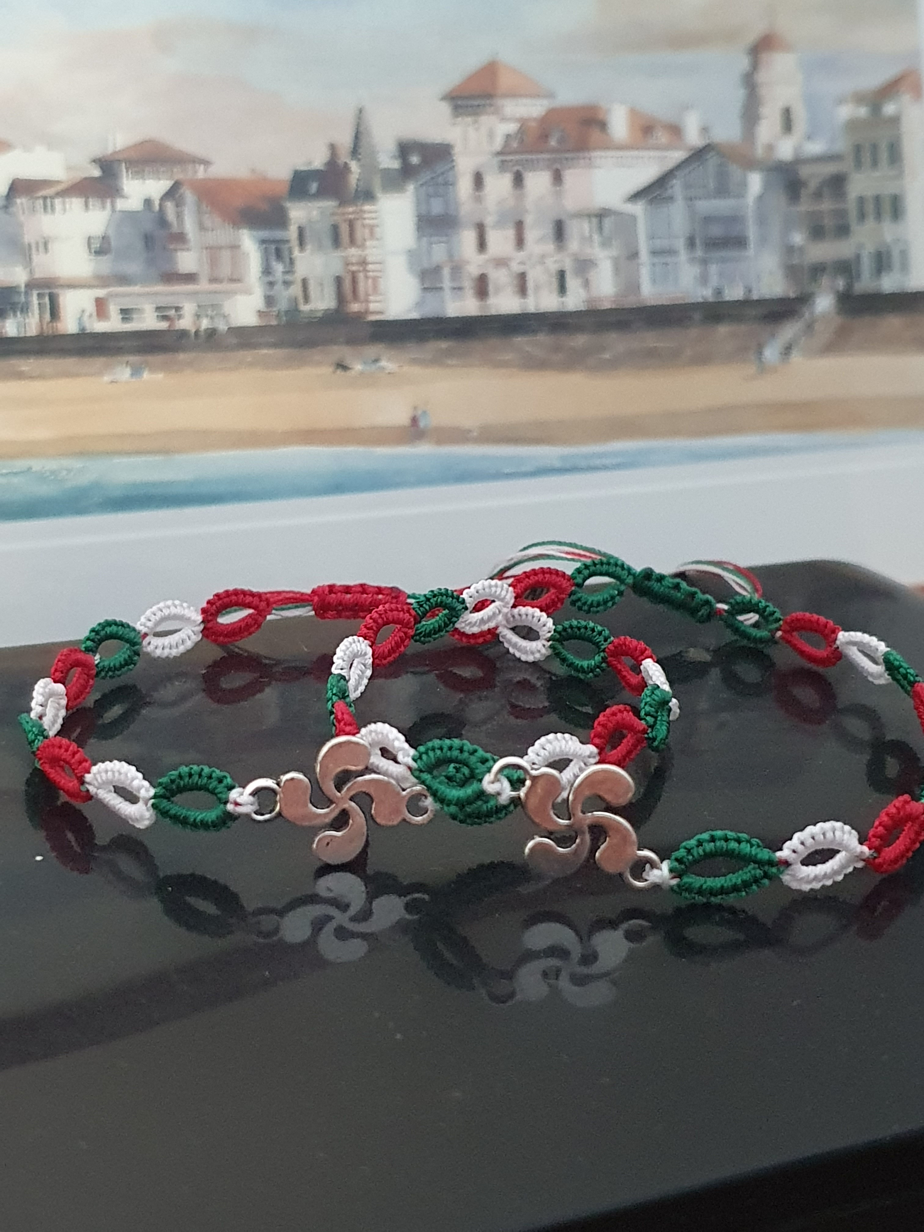 bracelet lauburu de so frivole vue 3 couleurs