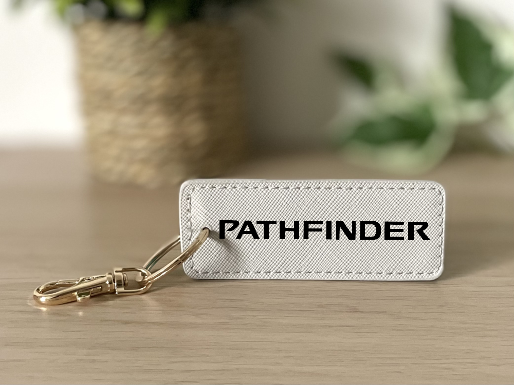 Porte clé Pathfinder gris