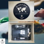 Cave-a-epices-voyage-epice-idee-cadeau-sels-poivres-melanges-rape-muscade-feve-tonka-cuillere-bois-safran