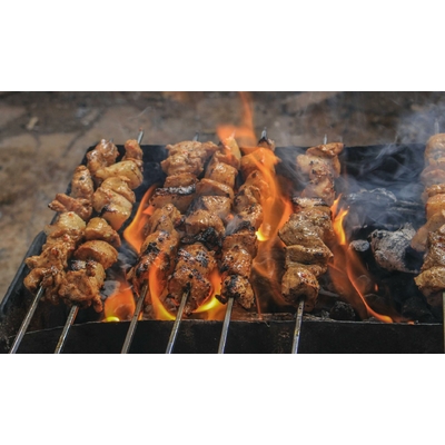 Viandes Grillées Sur Brochettes