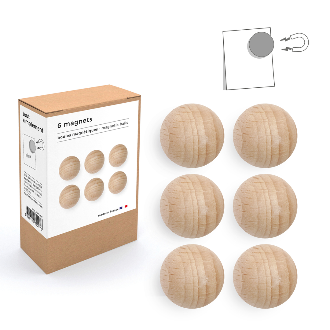 6 boules magnétiques en bois brut créées en éco-design.