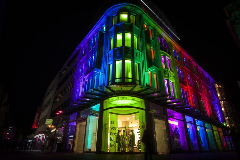 batiment-eclaire-led