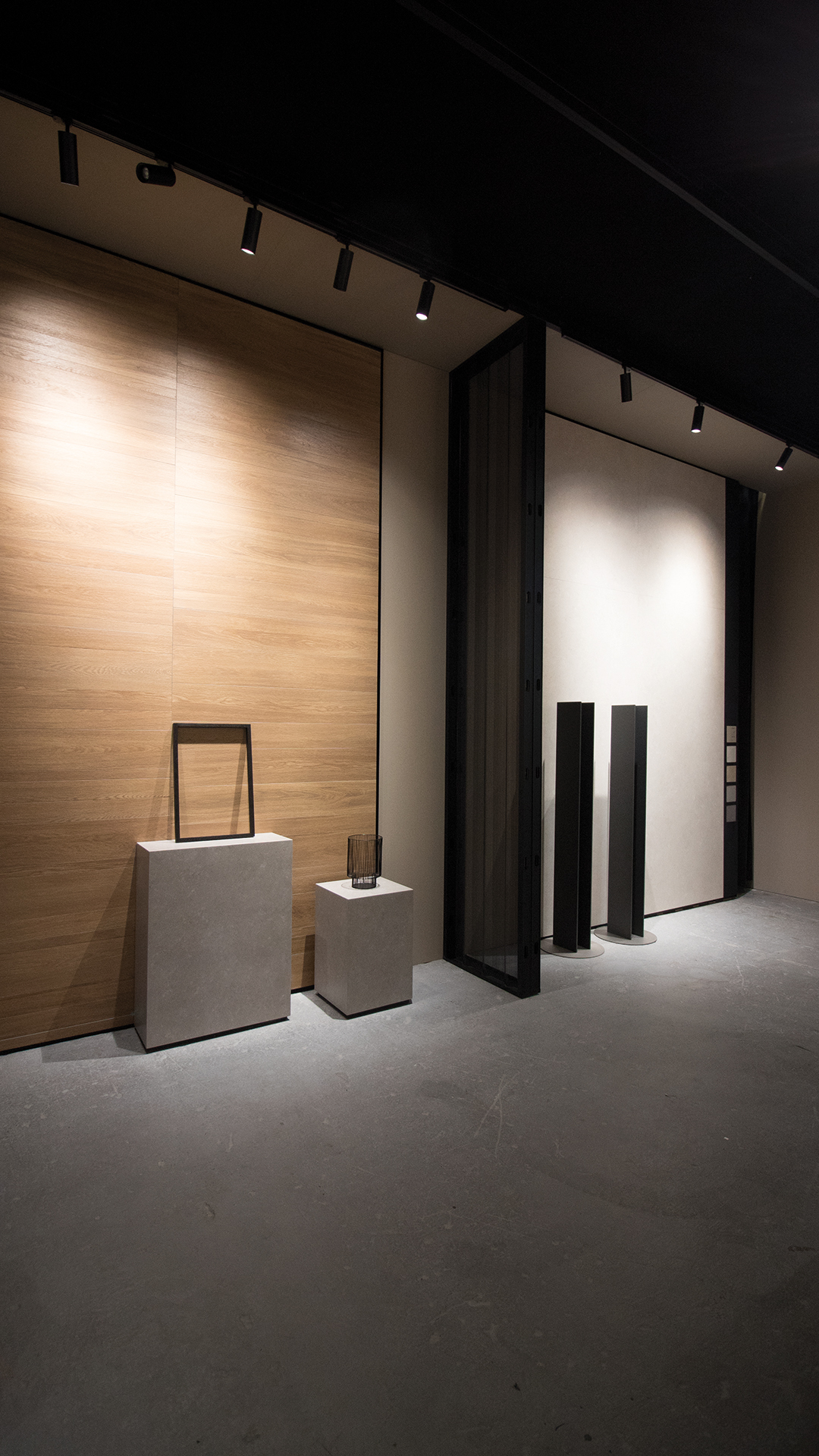 arkoslight-stand_nadis-16-lw