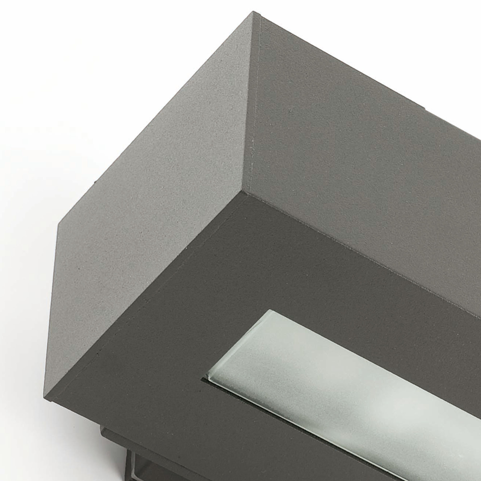 PR29409BI90793_70899_WEST_2_APLIQUE_E27_100W_IP54_GRIS_OSCURO_SZ4