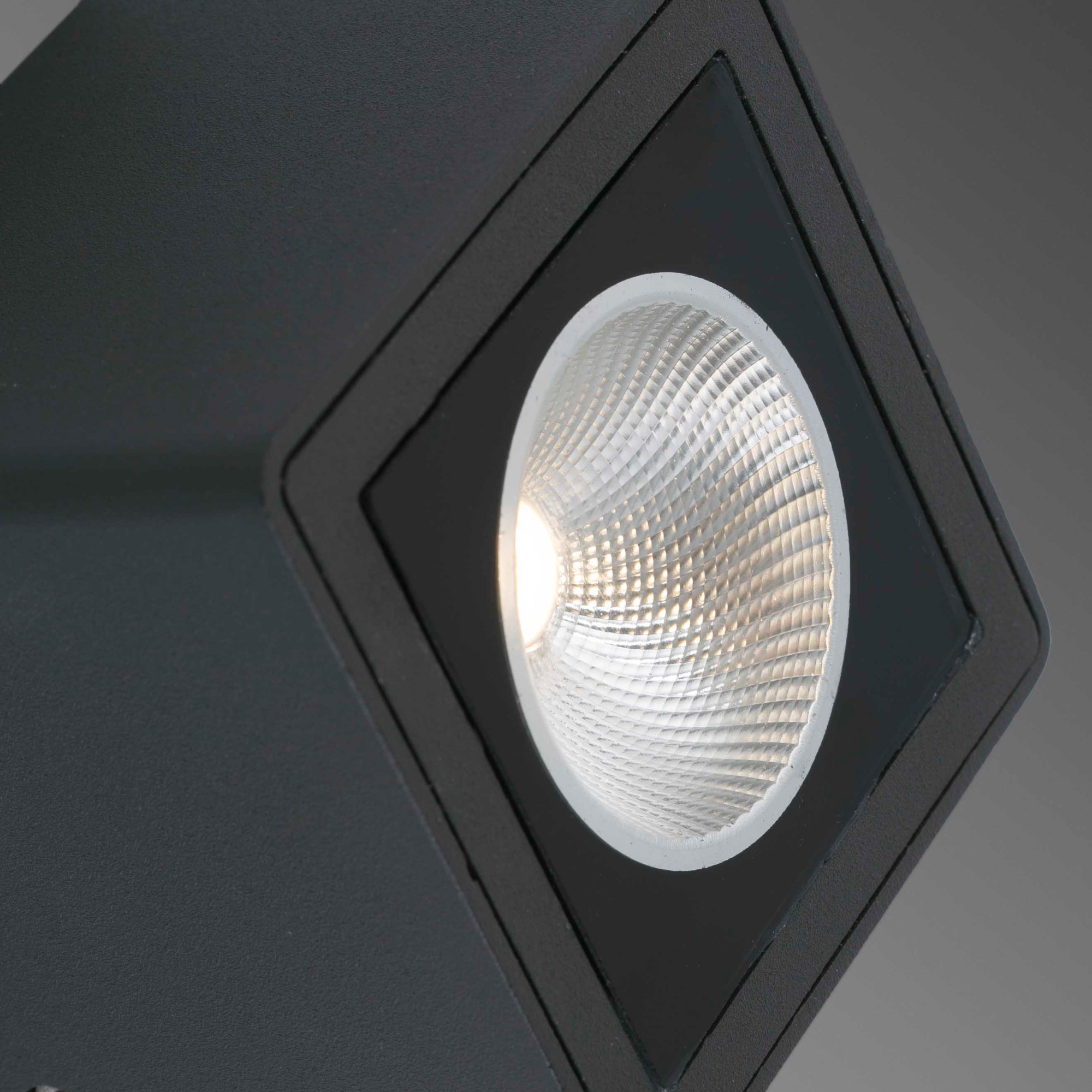 PR29180BI4386_70151_SOBEK_PROYECTOR_NEGRO_COB_LED_7W_3000K_SZ4
