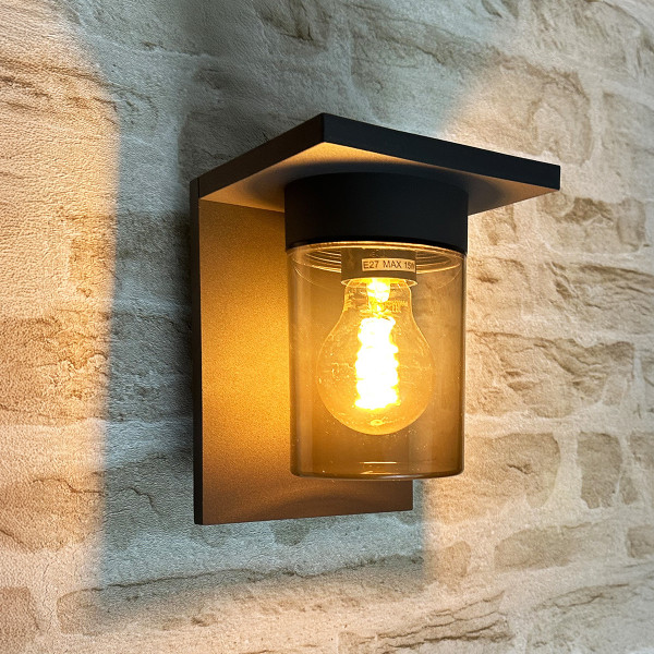 applique-exterieur-e27-anthracite-korma-ip54