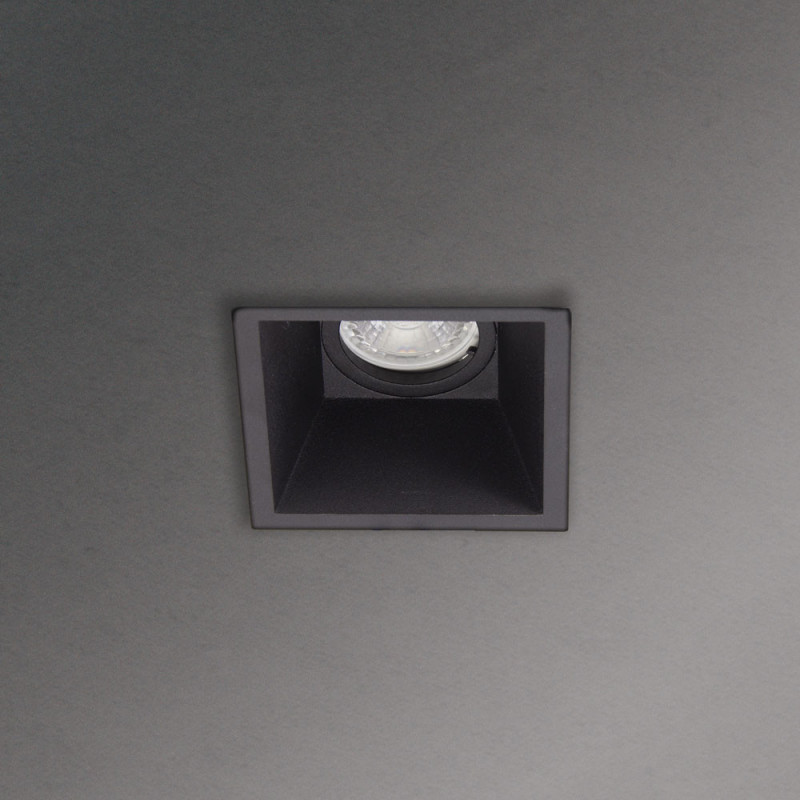 spot-gu10-50w-2700k-carre-profond-noir-ip20 (1)