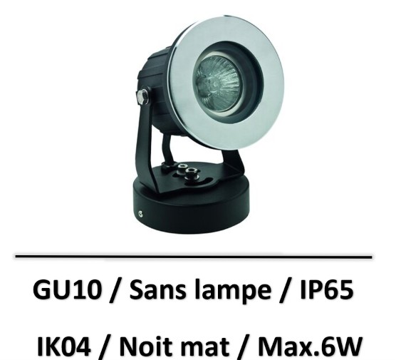 spot-exterieur-sur-patere