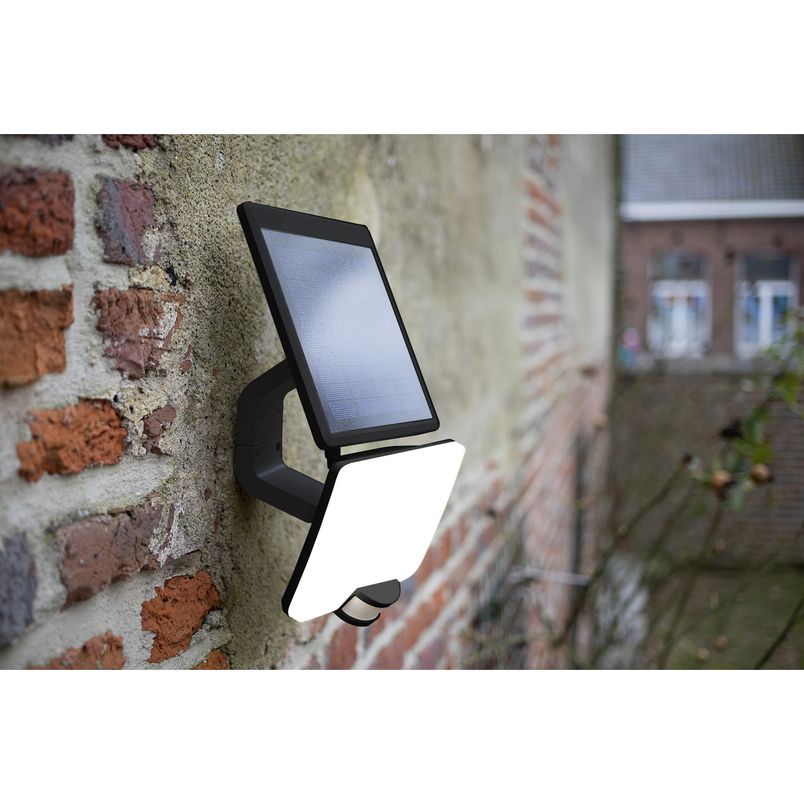 projecteur-noir-led-11w-1400lm-avec-panneau-solaire-amovible-et-detecteur-de-mouvement (3)