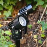 spot-led-exterieur-solaire-piquet-double-tete-450-lumens-ip44